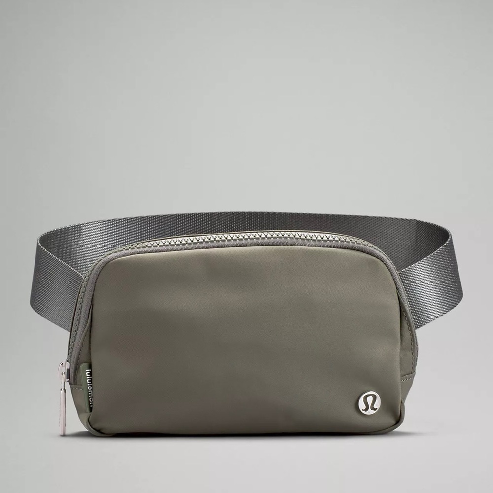 Lululemon Everywhere Belt Bag 1L Grey Sage